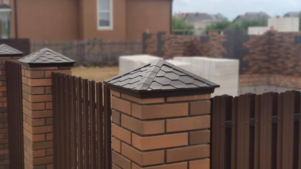 Колпак Zking Эверест Коричневый на столб 1.5х1.5 кирпича (390х390мм) в Кириши фото