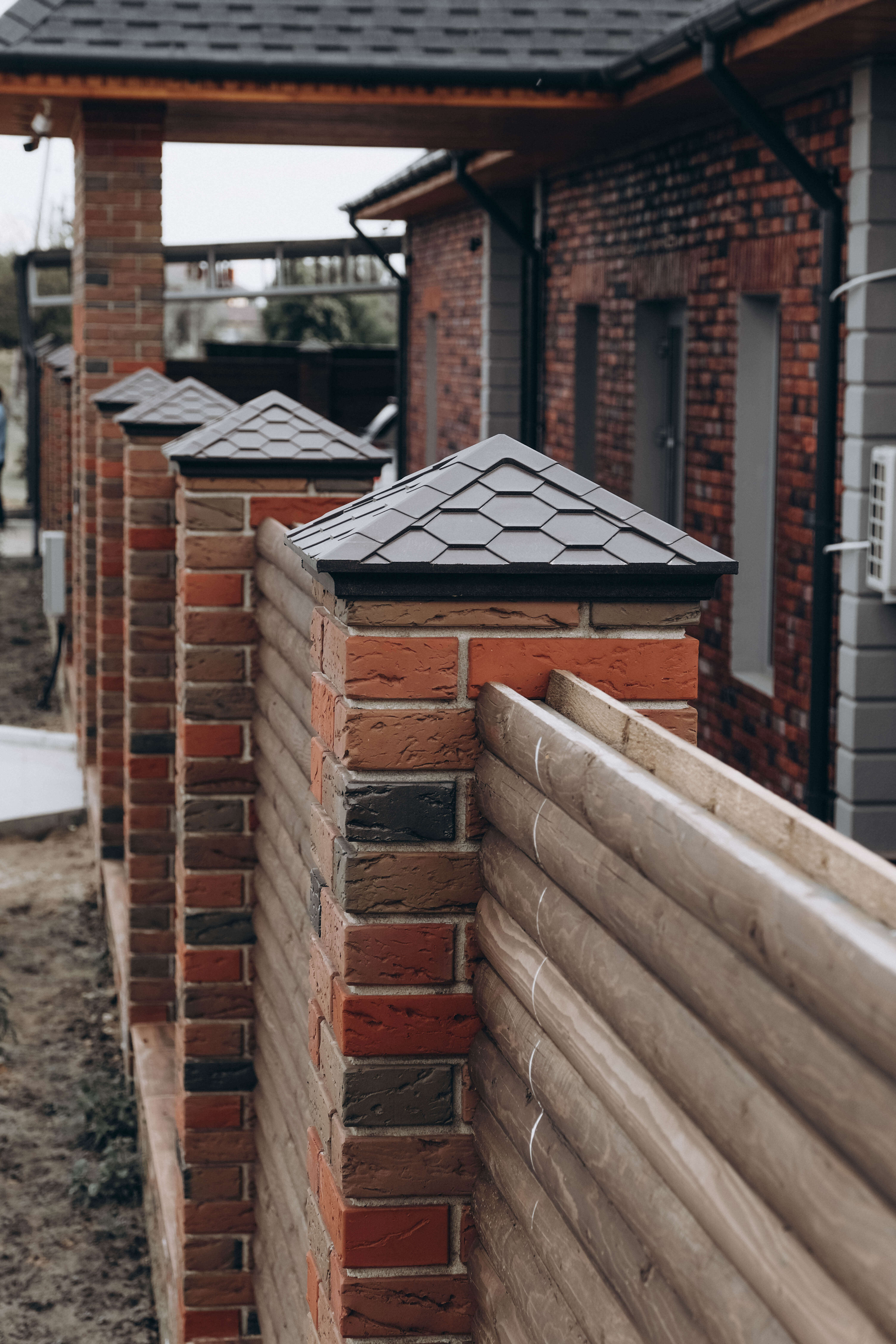 Колпак Zking Эверест Коричневый на столб 1.5х1.5 кирпича (390х390мм) в Кириши фото