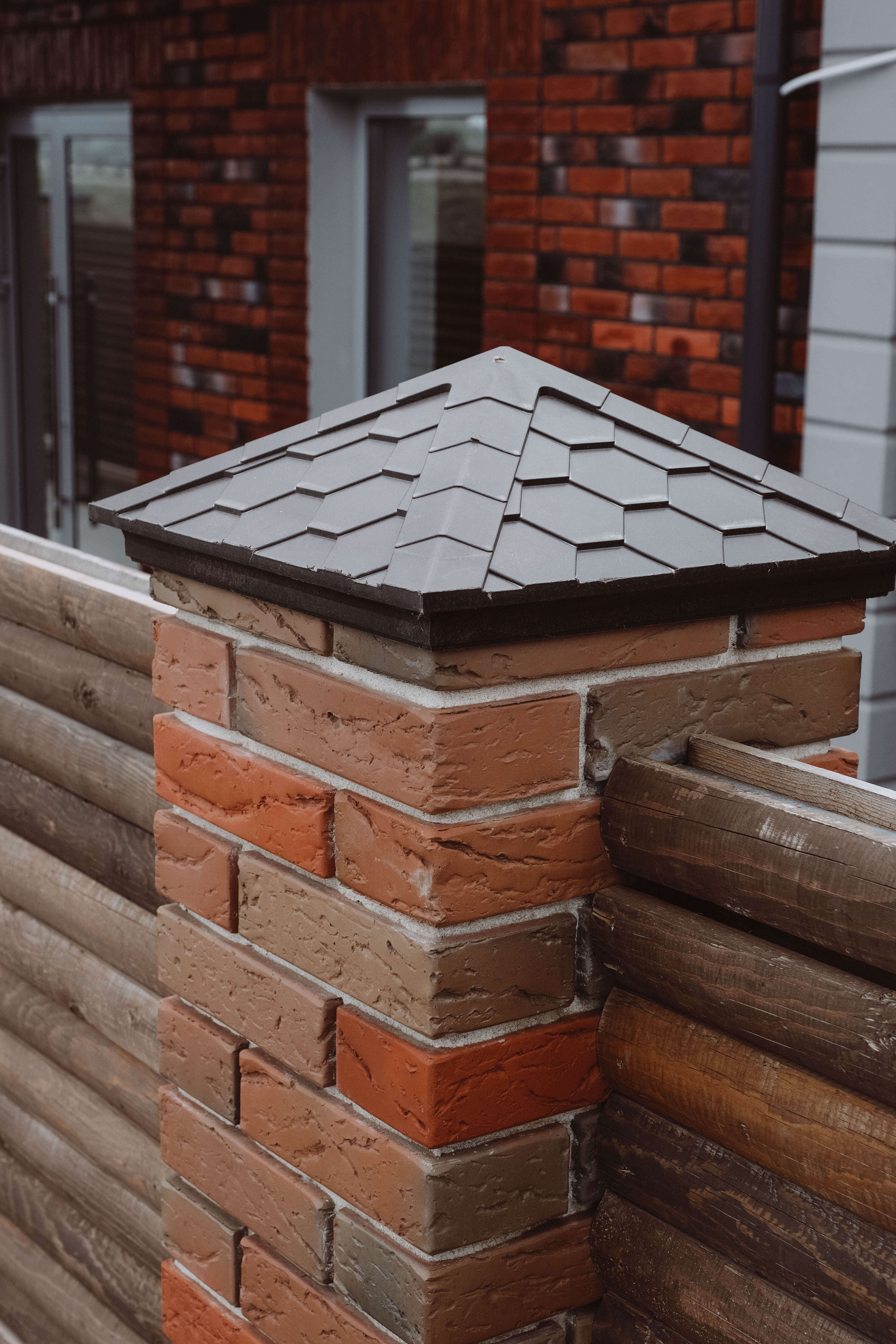 Колпак Zking Эверест Коричневый на столб 1.5х1.5 кирпича (390х390мм) в Кириши фото